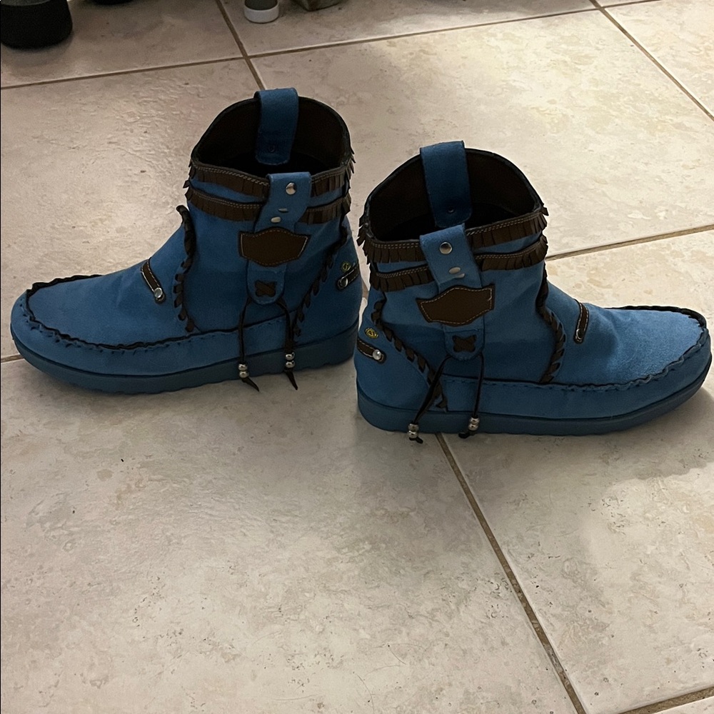 Turquoise suede moccasin bootie